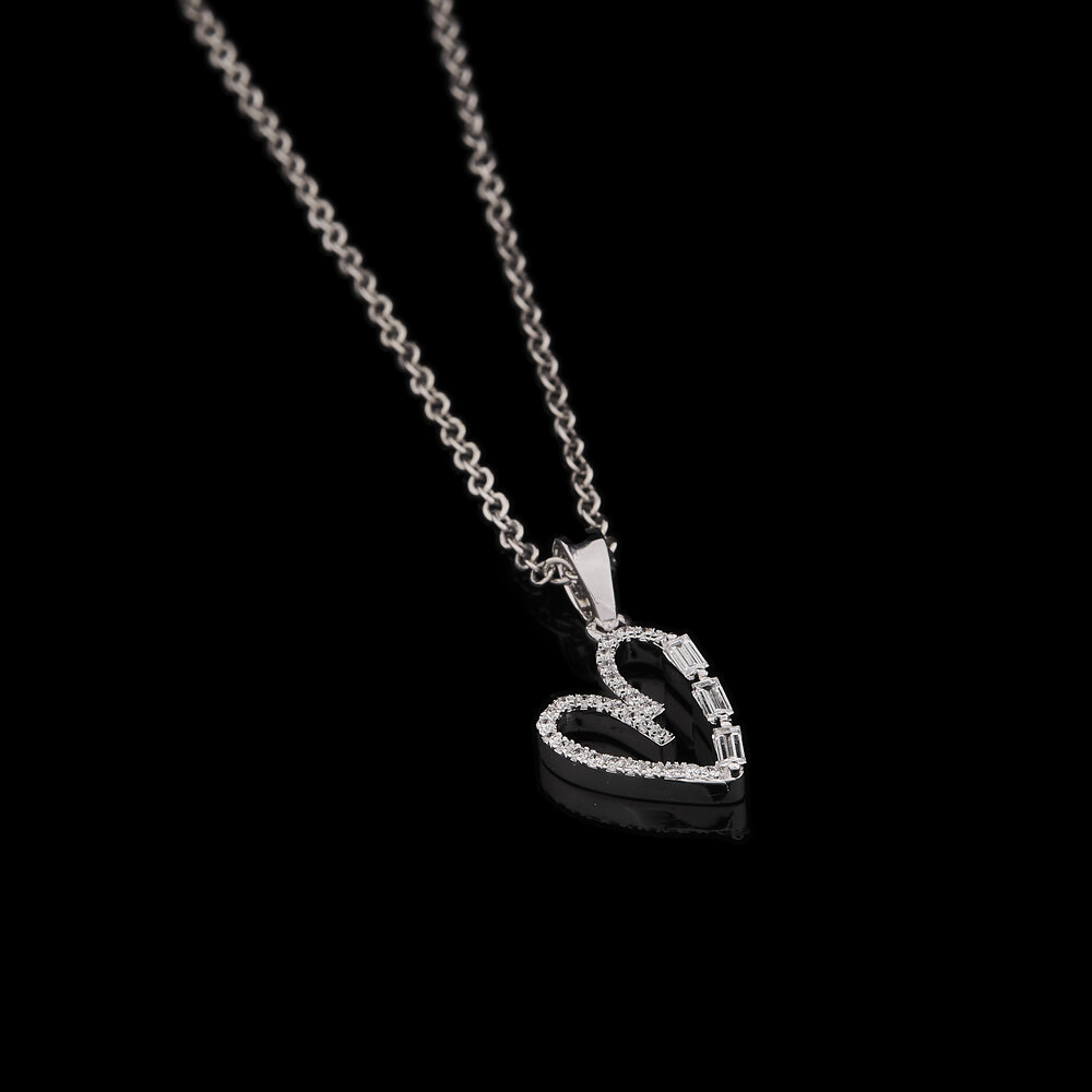 Elegant Heartline Pendant