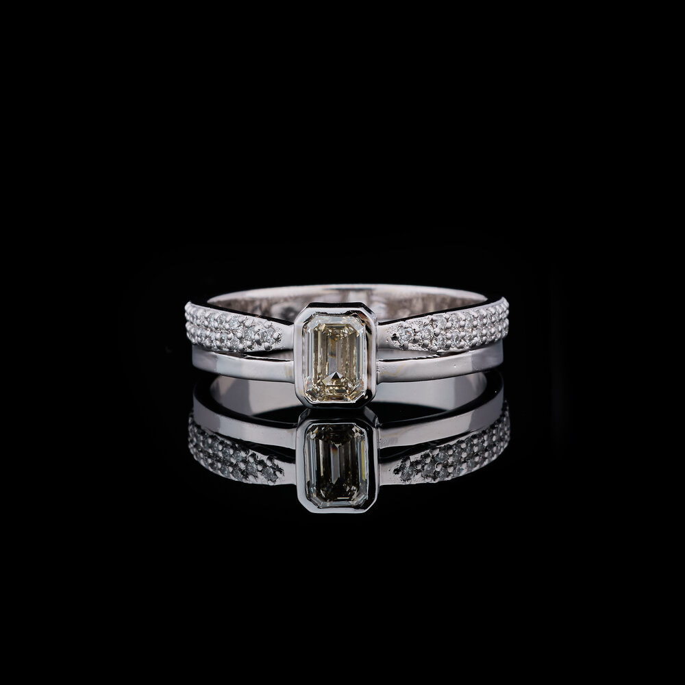 Starlit Emerald Ring
