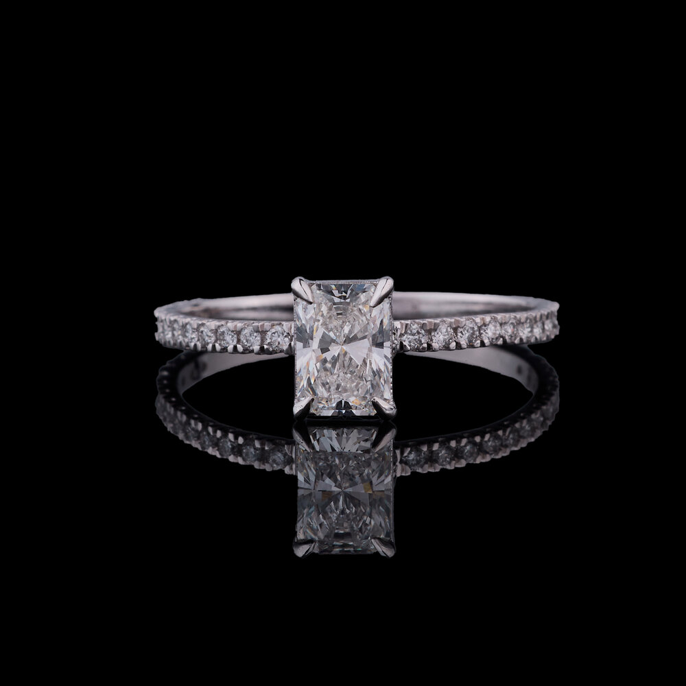 Lumière Radiant Ring