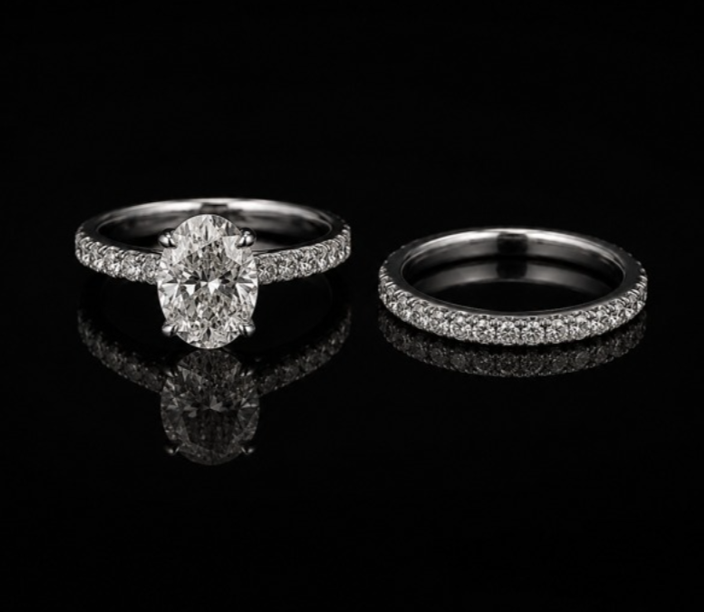 Everglow Oval Wedding Set
