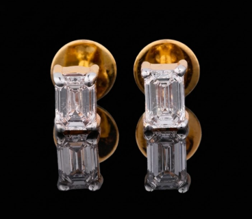 Nova Emerald Studs